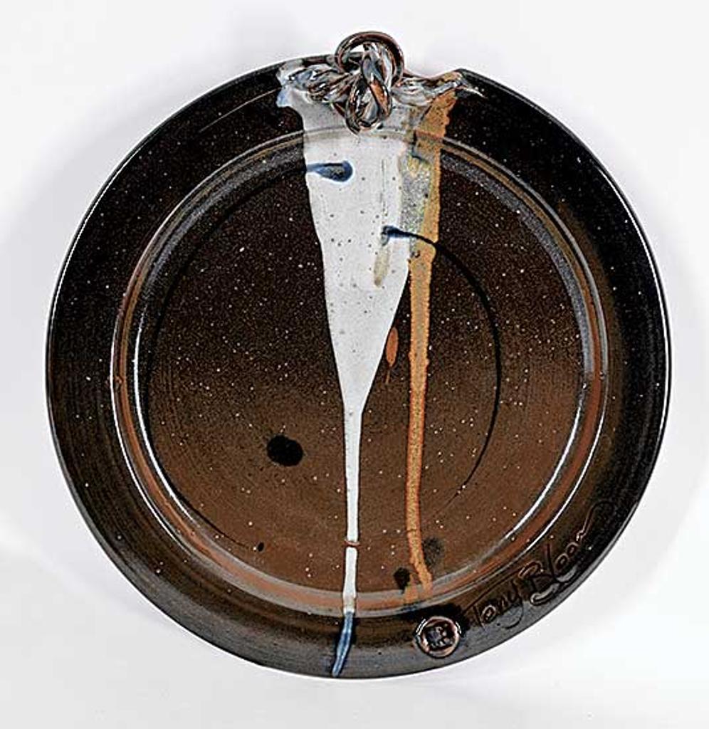 Tony Bloom (1947) - Untitled - Hanging Plate with Knot Detail