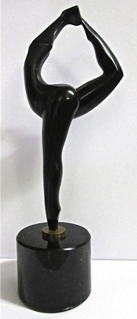 Isaac Kahn (1950) - Piroutte