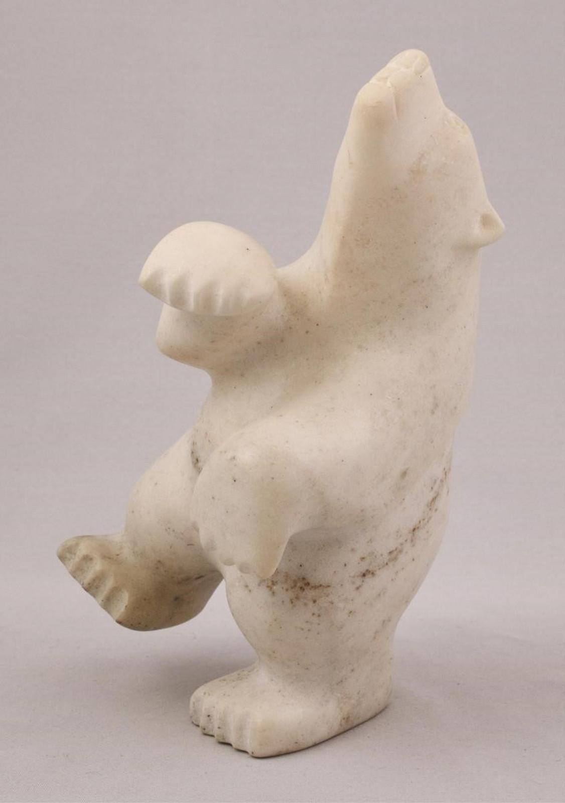 Ottokie Ashoona (1970) - Dancing Bear