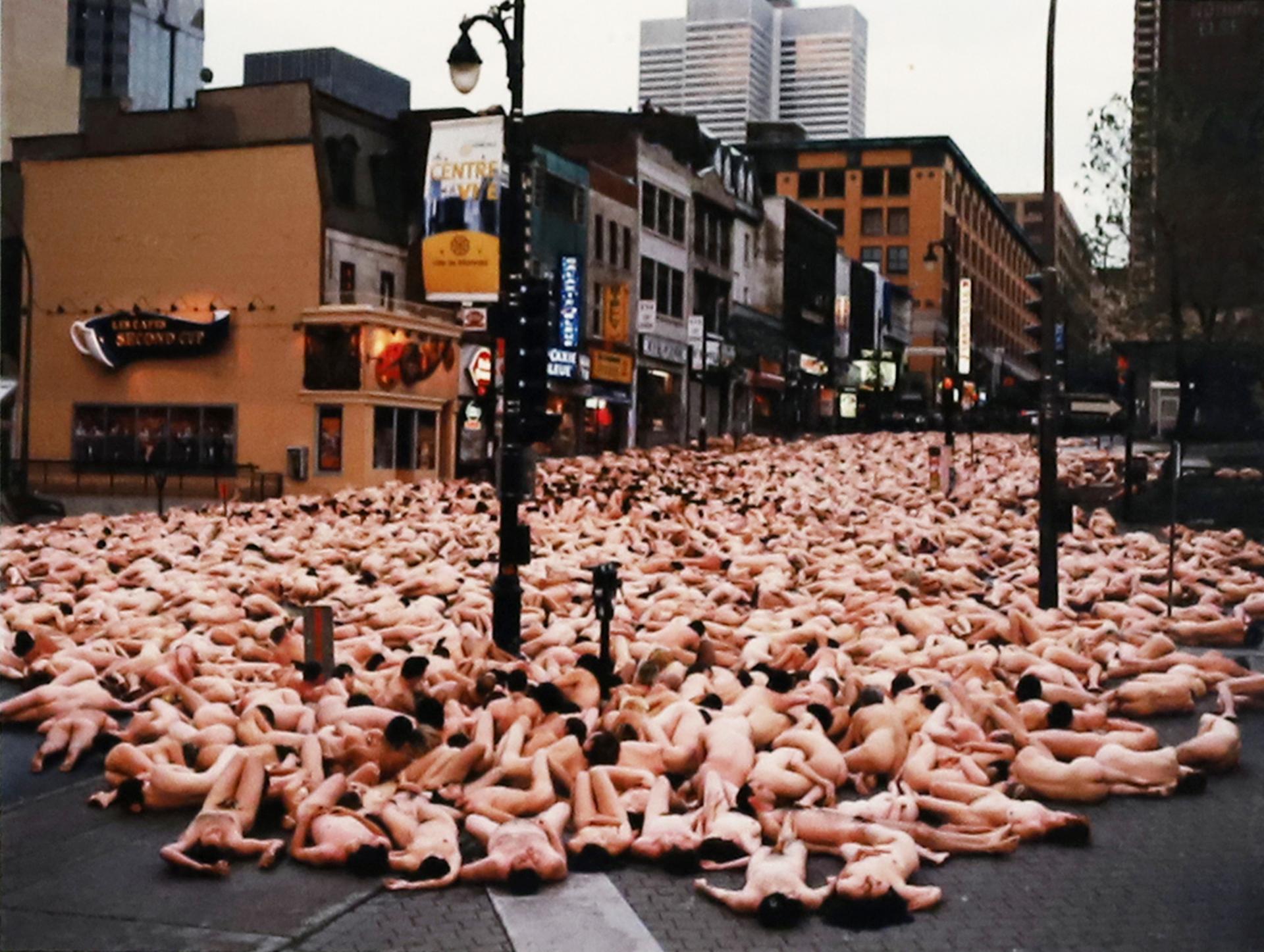 Spencer Tunick (1967) - Montréal, 2001